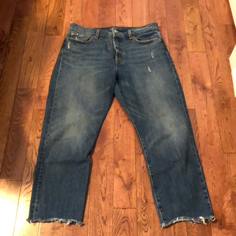 LEVI’S - EUC-NWOT Levi’s Jeans (32)